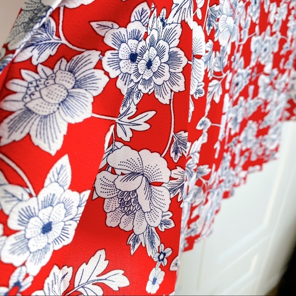 Like new Karl Lagerfeld Flounce Dress - Picture 6 of 8